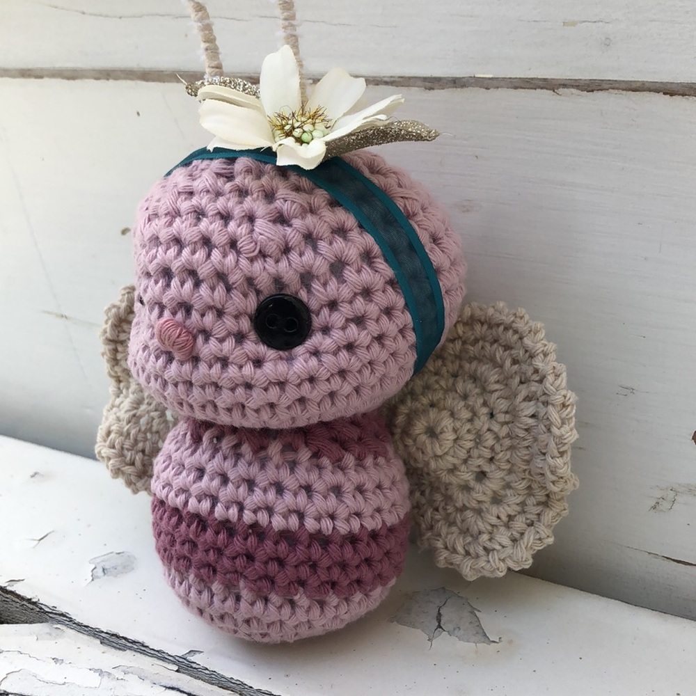 Crocheted Bumblebee 🐝 - Picture 4 of 5